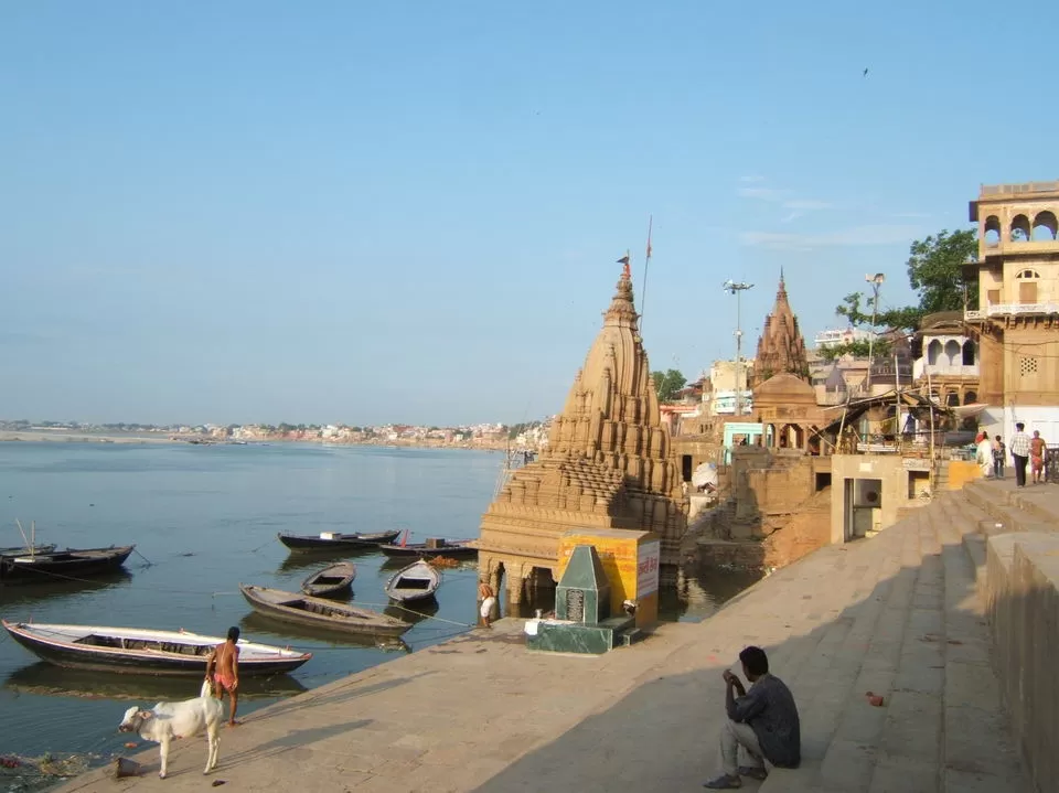 Photo of Scindia ghat, next to Manikarnika Burning Ghat, Garwasitola, Ghasi Tola, Varanasi, Uttar Pradesh, India by Doyel Banerjee