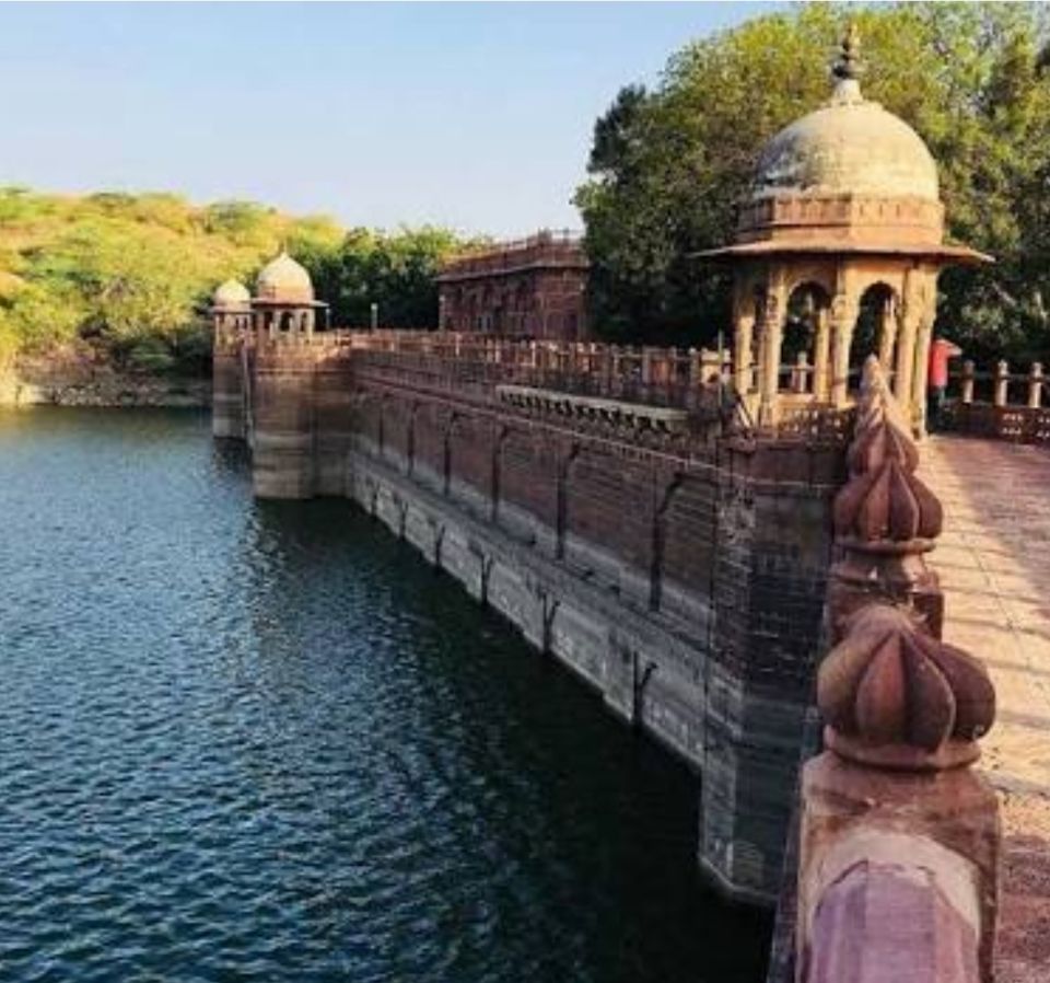 Photo of What takes you to the blue city !!! 19/20 by Sakshi Garg