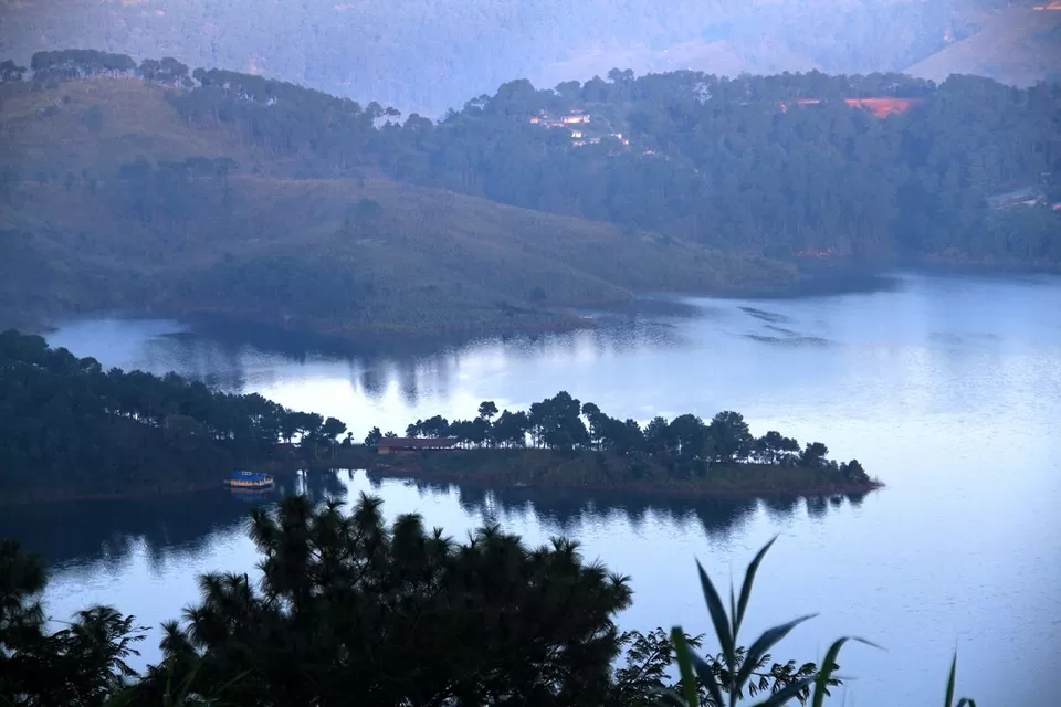 Photo of The Heart of Shillong, a Walk around Laithmukhrah by Roli jain