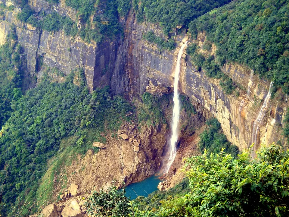 Photo of The Heart of Shillong, a Walk around Laithmukhrah by Roli jain