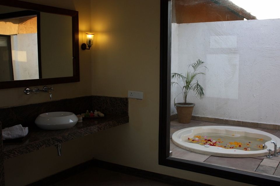 Photo of Bandhavgarh Tiger Lagoon Resort by Roli jain
