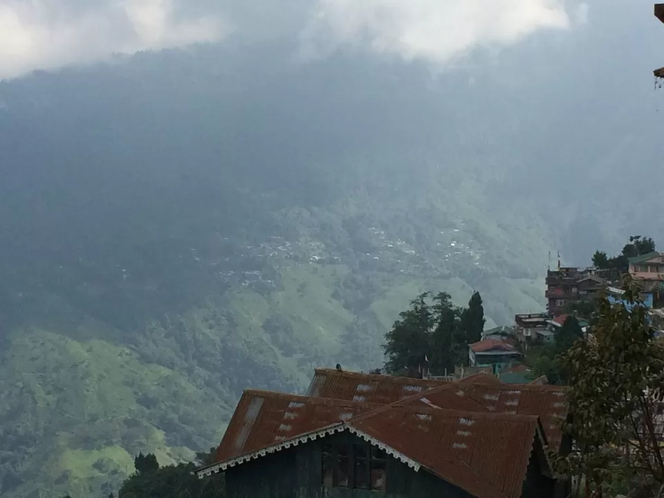 Photo of Darjeeling by Devjani Ghose