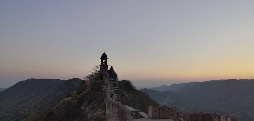 Photo of आमेर के सामने वाली दीवार #PerfectDay by Manoj Meena