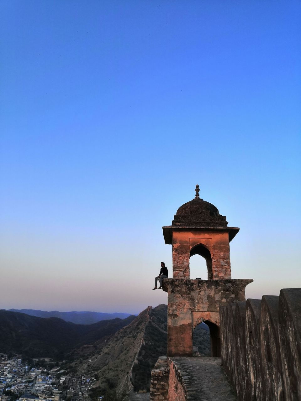 Photo of आमेर के सामने वाली दीवार #PerfectDay by Manoj Meena