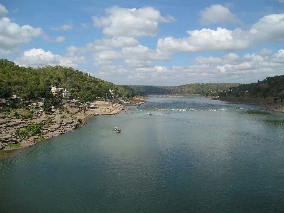 Photo of Omkareshwar, Madhya Pradesh, India by Jhelum Kaushal