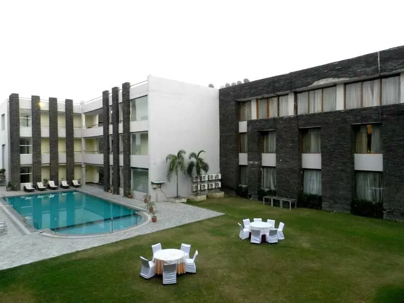 Photo of Hans Resorts, near Kasola Chowk, Rewari, Haryana, India by Jhelum Kaushal