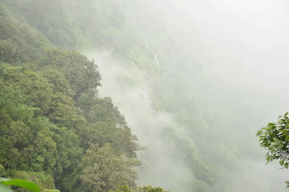 Photo of Mahabaleshwar, Maharashtra, India by Jhelum Kaushal