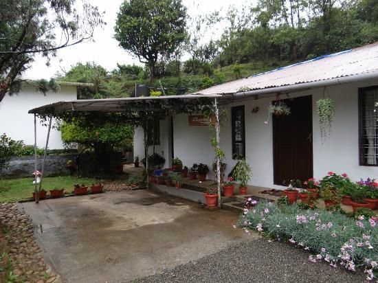 Photo of Munnar, Kerala, India by Jhelum Kaushal