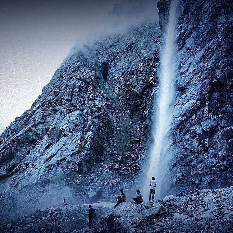 Photo of Vasudhara Falls, Uttarakhand by Jhelum Kaushal