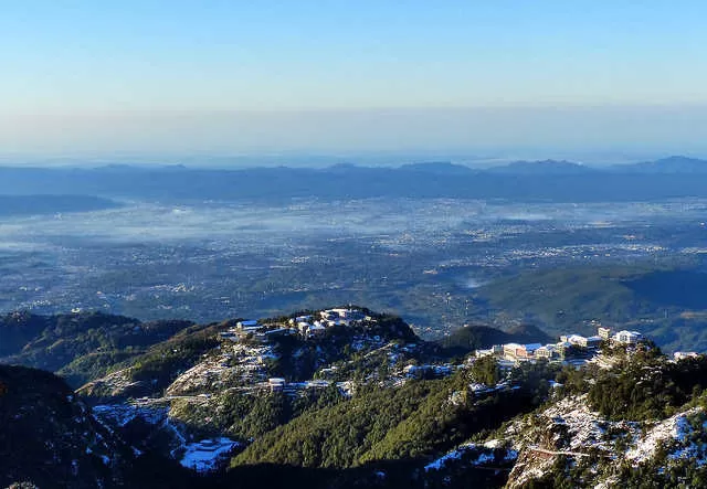 Photo of Mussoorie, Uttarakhand, India by Jhelum Kaushal