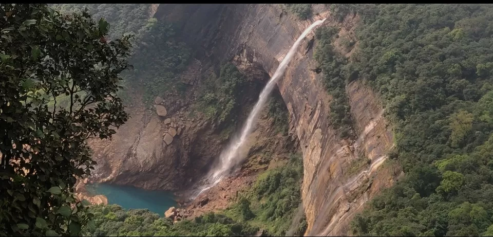 Photo of NohKaLikai Falls, Meghalaya by Bhavya shetty