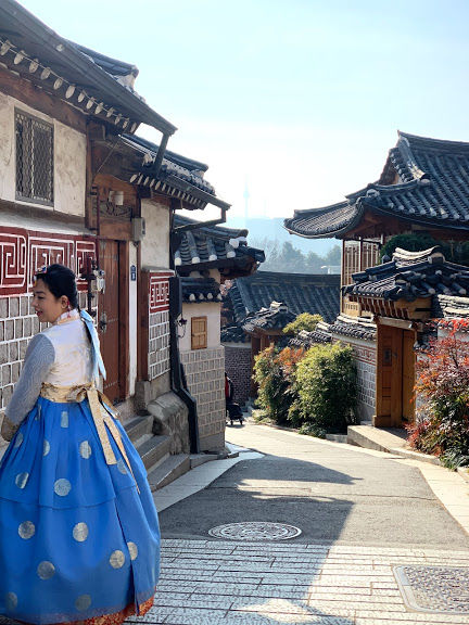 Photo of Bukchon Hanok Village, 계동길 Gahoe-dong, Jongno-gu, Seoul, South Korea by Pallavi Todi