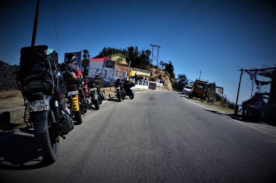 Photo of Chamba - Mussoorie Road, Kempty Range, Uttarakhand, India by Deepak Adhikari