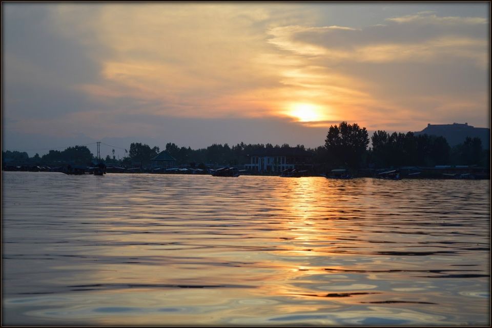 Photo of Kashmir Part 1: Srinagar 7/10 by Neha Sharma