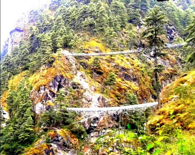 Photo of Everest Base Camp Trekking Route, Khumjung, Eastern Region, Nepal by Dhananjay Dev Sharma