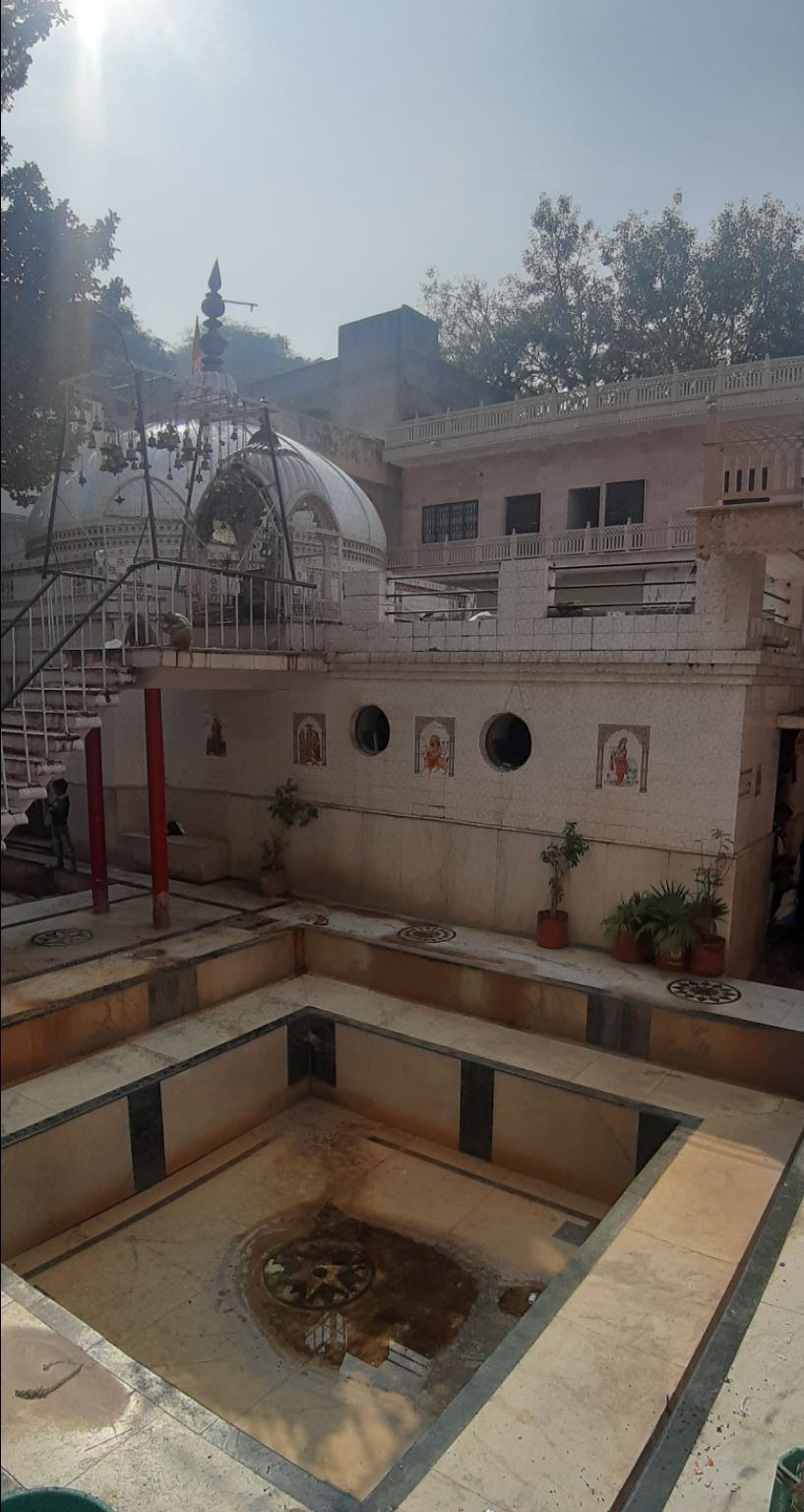 Photo of प्राकृतिक शिव कुण्ड जिसका गन्धक युक्त गर्म पानी सभी तरह के चर्म रोग दूर कर देता है। by Kalpana Srivastav