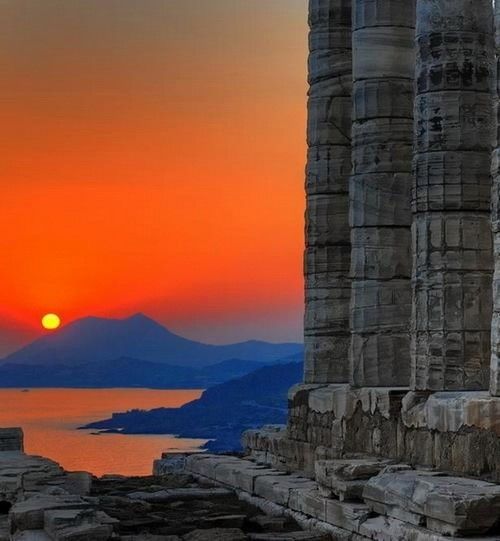 Photo of 10 Reasons Why You Should Carry Athens in Your Heart 15/15 by Nina Dupcinova