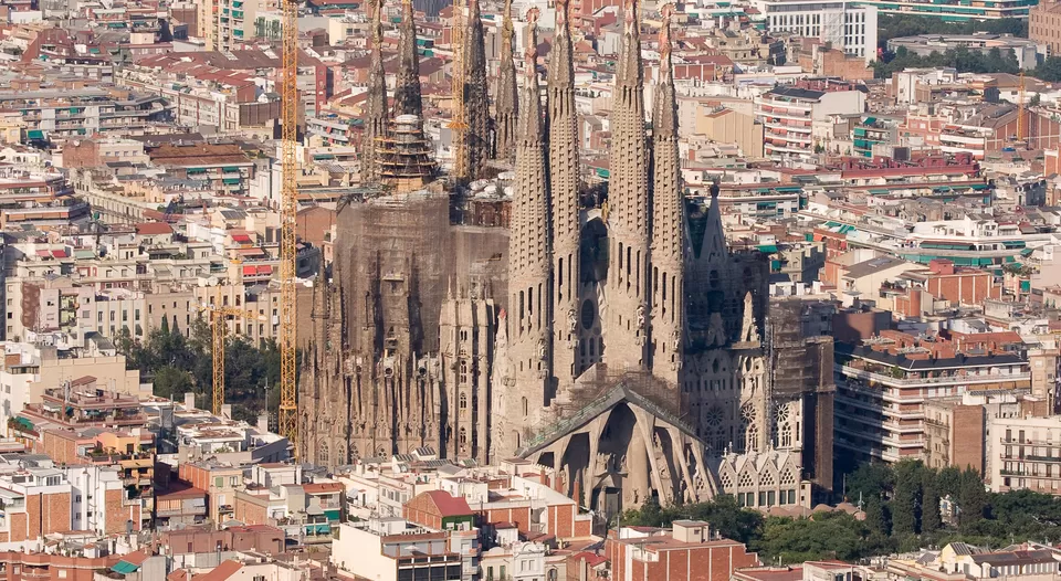 Photo of Sagrada Familia, Carrer de Mallorca, Barcelona, Spain by Mishka