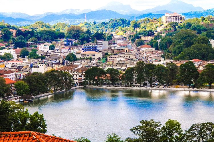 Photo of The trio sightseeing of Kandy! 2/13 by Bonton Holidays