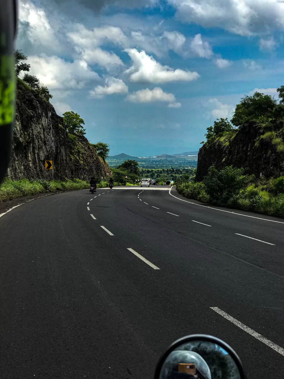 Photo of Dakshin Kashi Shiv Temple, Sangam Mahuli, Satara, Maharashtra, India by Bag Pack Nomad