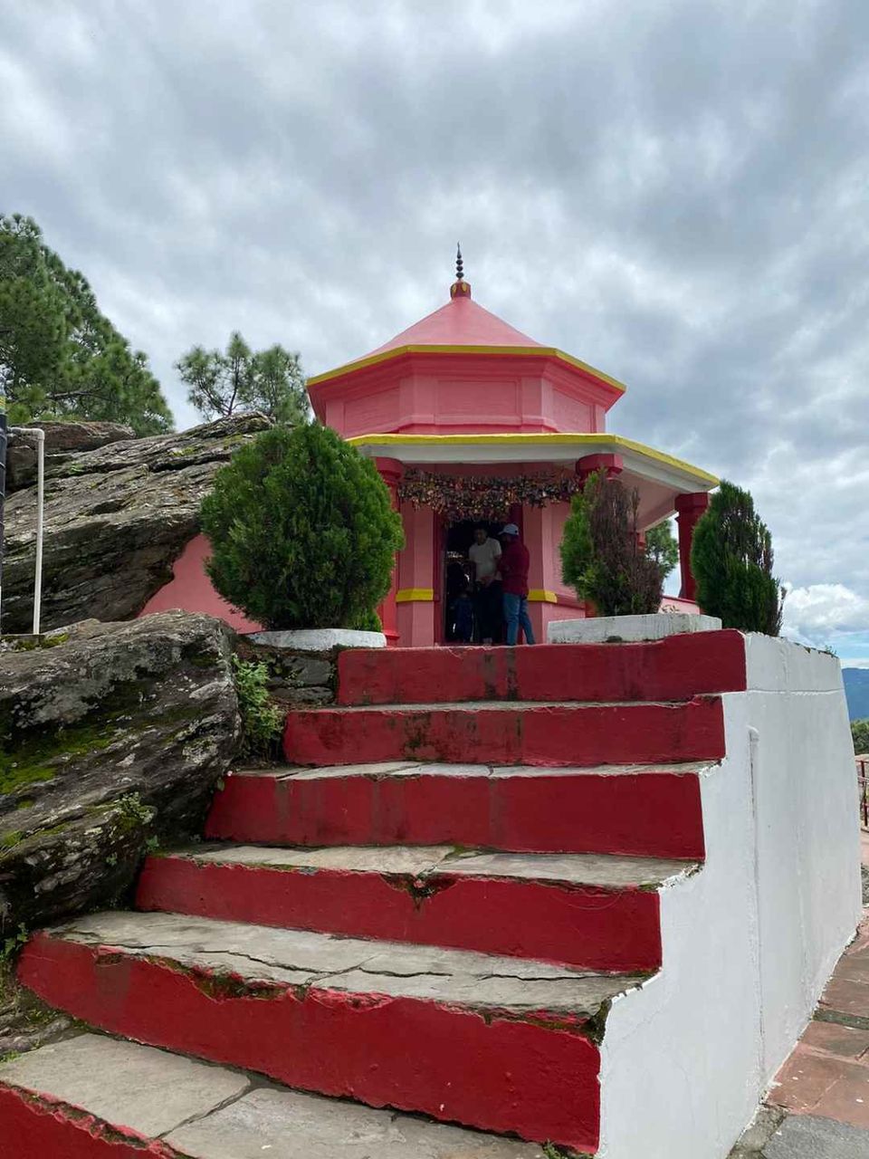 Photo of One of the Hidden Jewels in Uttarakhand: Kasar Devi by Na_ghar_hai_na_thikana (Deeksha Joshi)