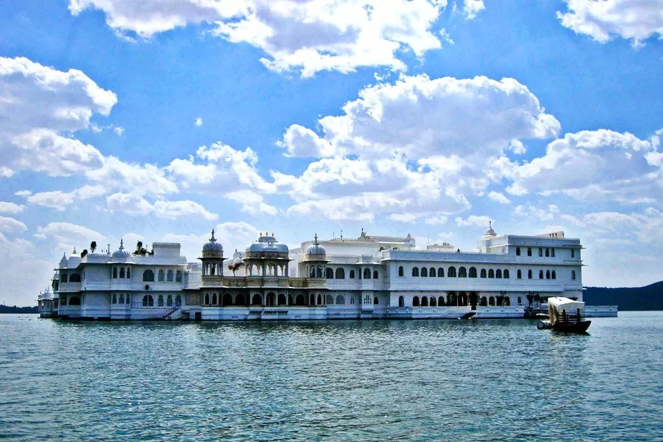 Photo of Udaipur, Rajasthan, India by Aninda De