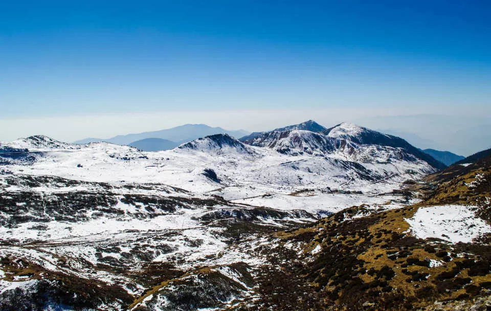Photo of Zuluk, Sikkim, India by Aninda De