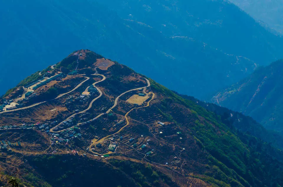 Photo of Zuluk, Sikkim, India by Aninda De