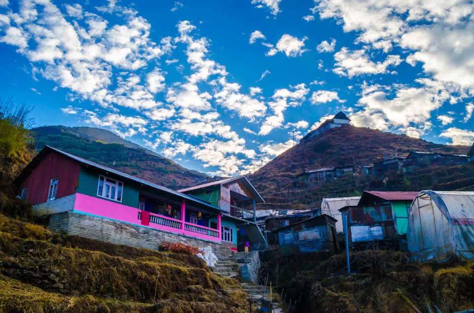 Photo of Zuluk, Sikkim, India by Aninda De