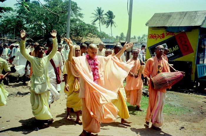 Photo of বাংলার লোকসংস্কৃতির সঙ্গে গভীরভাবে জড়িয়ে রয়েছে এই বিশেষ কয়েকটি লোকনৃত্য... 3/4 by Aninda De