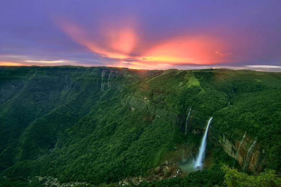 Photo of NohKaLikai Falls, Meghalaya by Aninda De