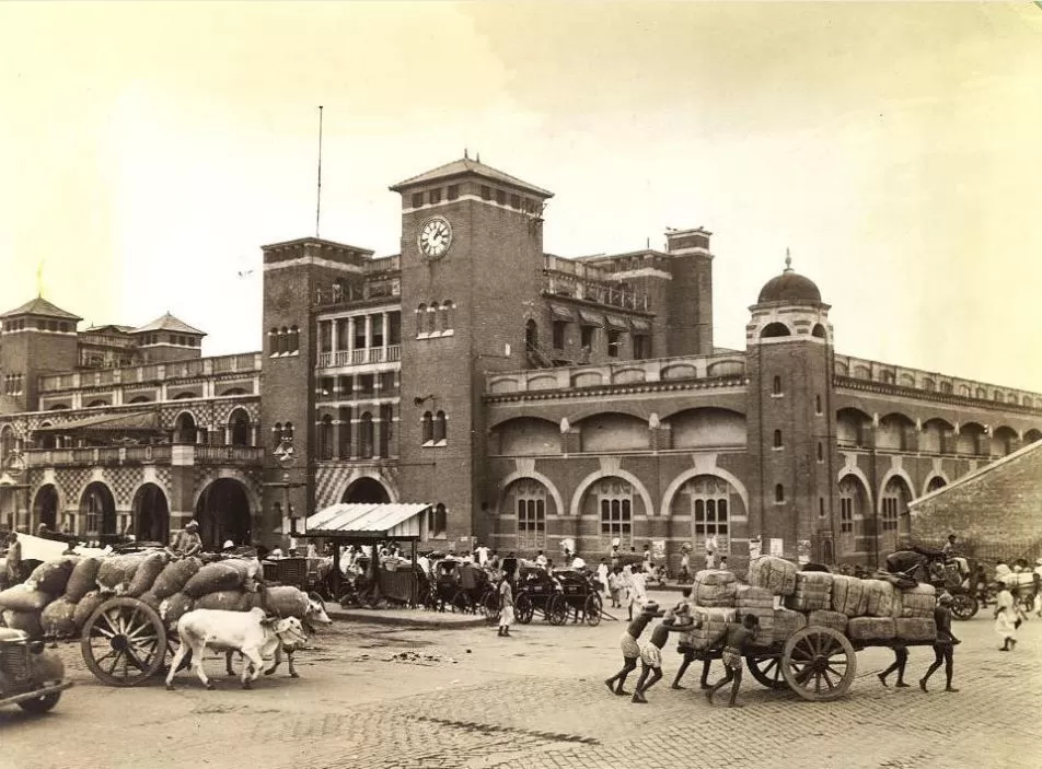 Photo of Howrah Station, Bura Bazar, Bankra, Howrah, West Bengal, India by Aninda De