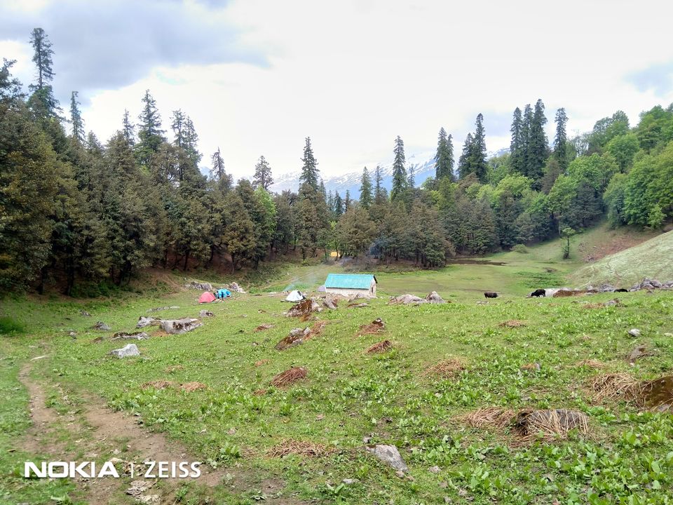 Photo of Lama Dug Natural Valley, Nasogi, Himachal Pradesh, India by Johnson John