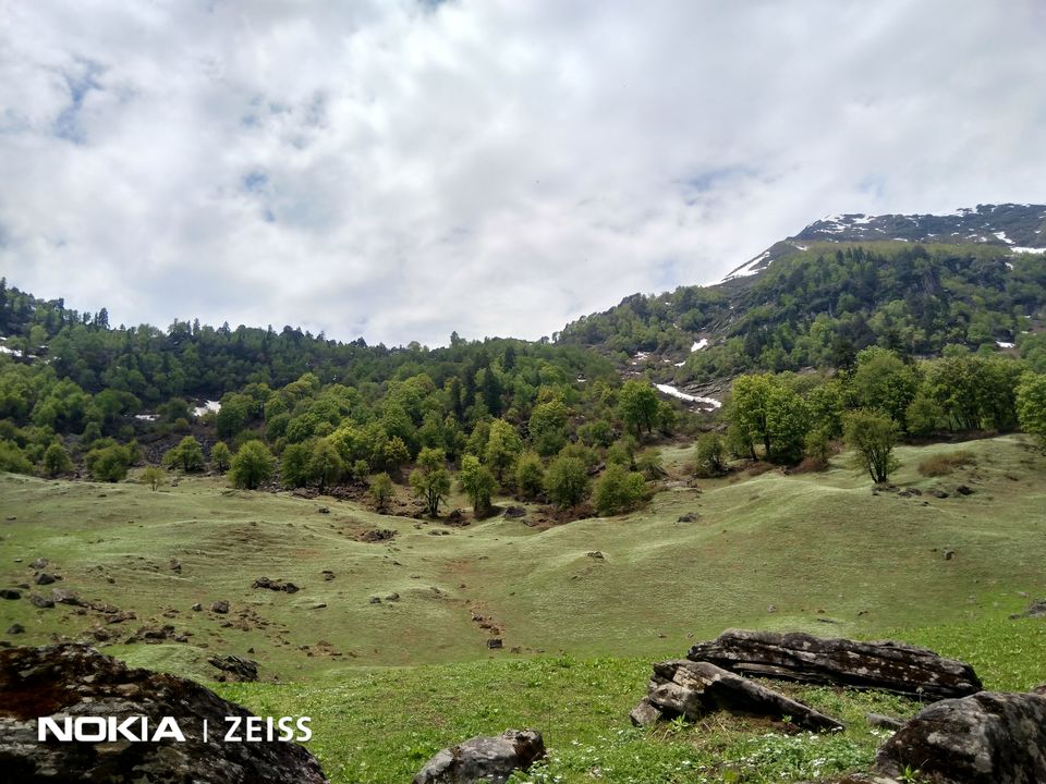 Photo of Lama Dug Natural Valley, Nasogi, Himachal Pradesh, India by Johnson John