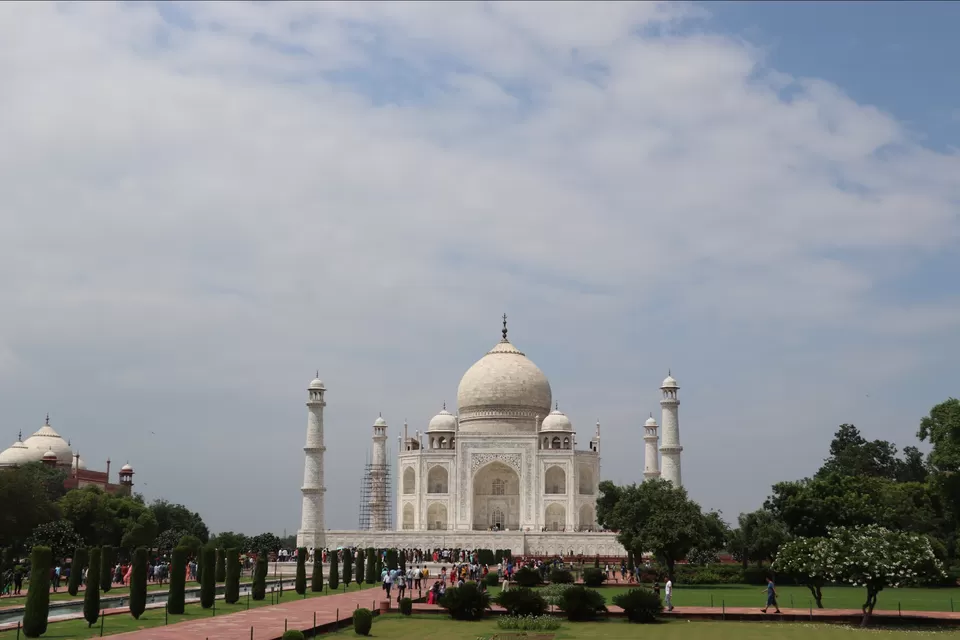 Photo of Taj Mahal by Lenzzstruck
