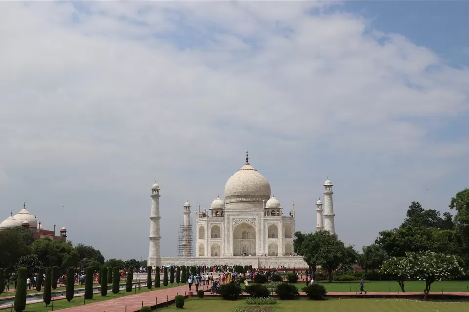 Photo of Taj Mahal by Lenzzstruck