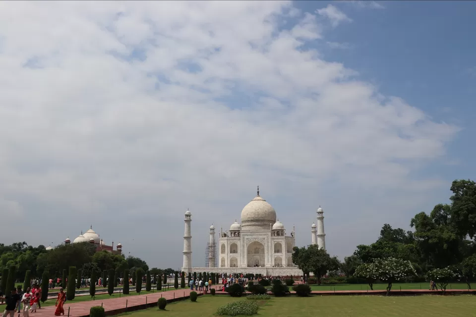 Photo of Taj Mahal by Lenzzstruck