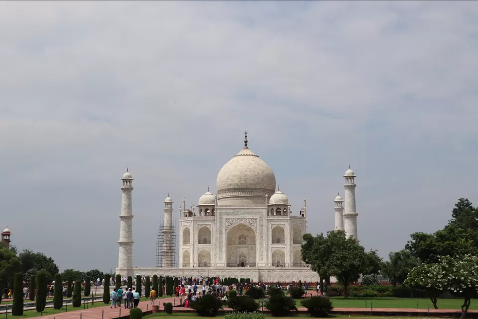 Photo of Taj Mahal by Lenzzstruck