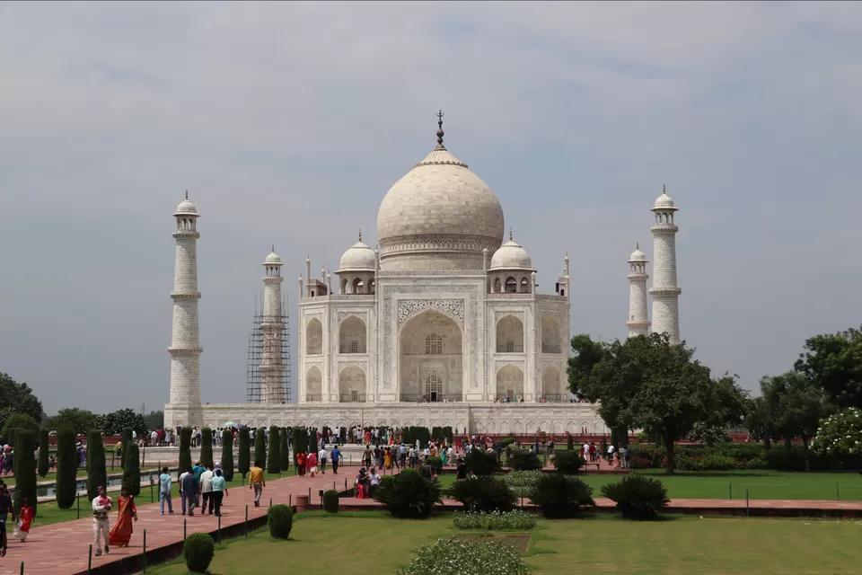 Photo of Taj Mahal by Lenzzstruck