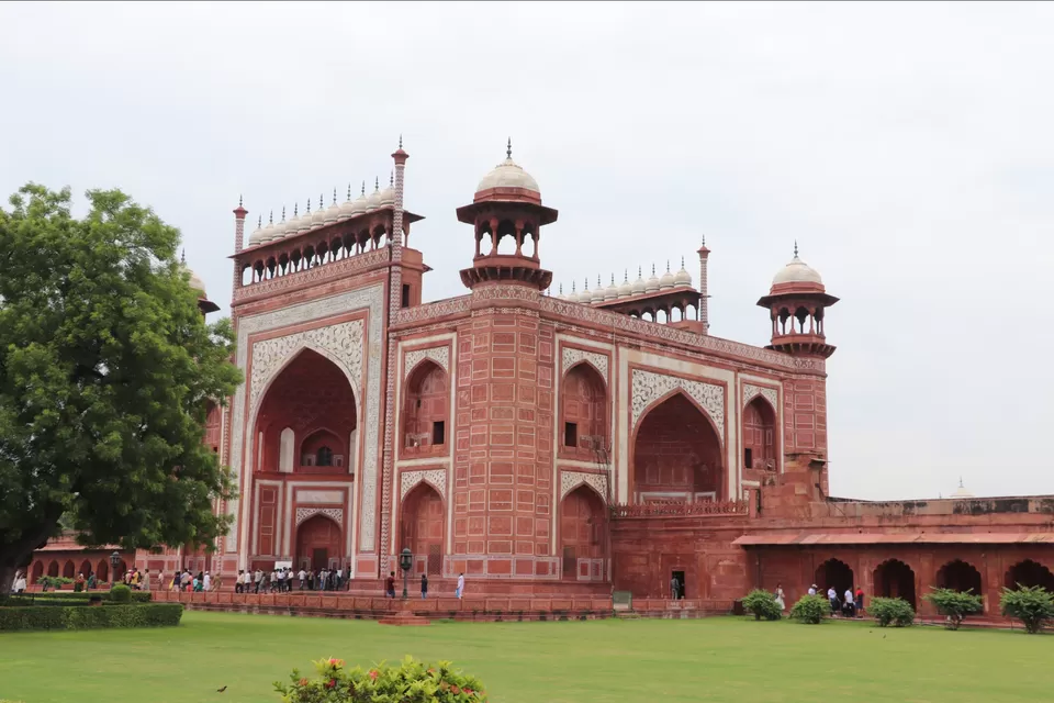 Photo of Taj Mahal by Lenzzstruck
