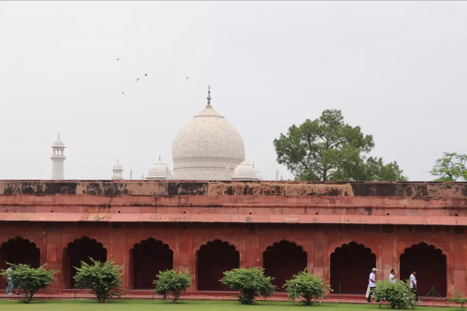 Photo of Taj Mahal by Lenzzstruck