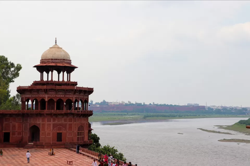 Photo of Taj Mahal by Lenzzstruck