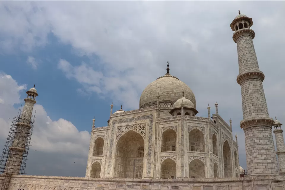 Photo of Taj Mahal by Lenzzstruck