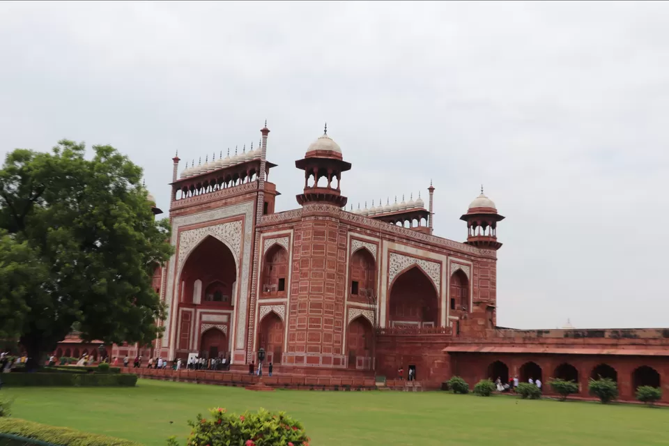 Photo of Taj Mahal by Lenzzstruck