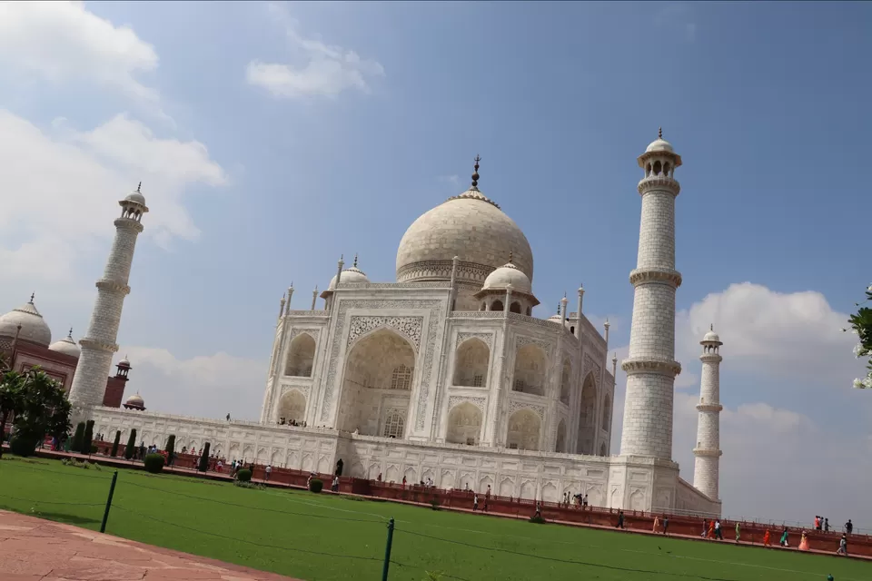 Photo of TajMahal by Car by Lenzzstruck