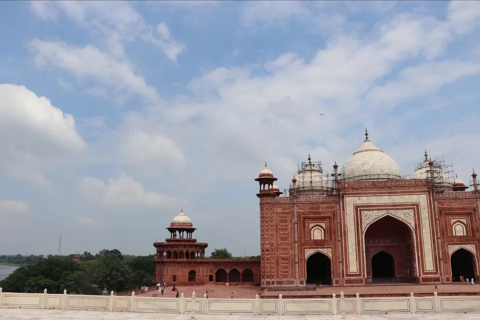Photo of TajMahal by Car by Lenzzstruck