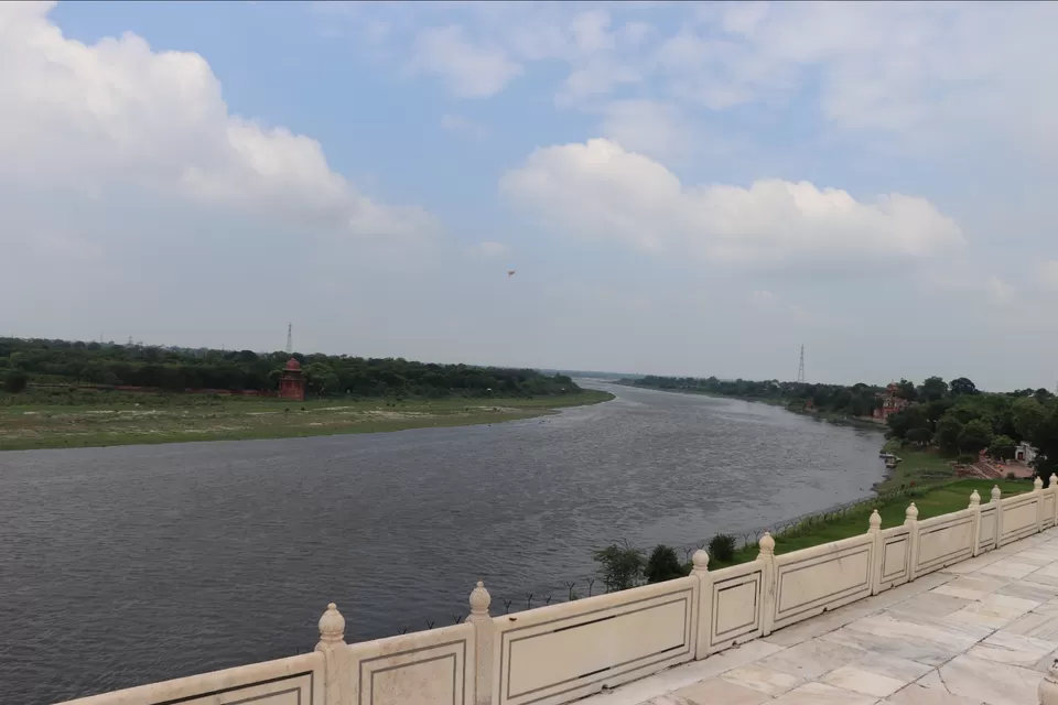 Photo of TajMahal by Car by Lenzzstruck