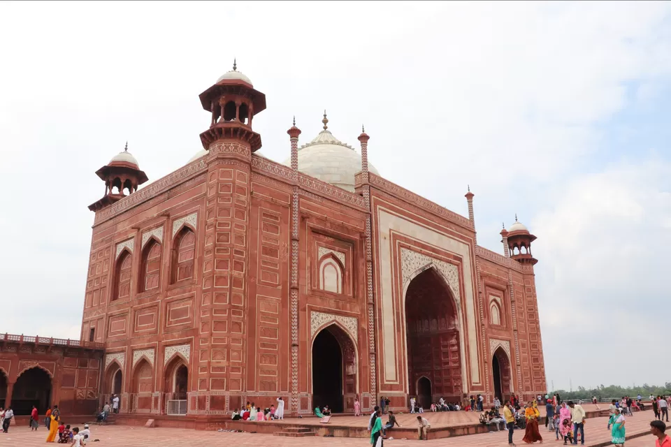 Photo of TajMahal by Car by Lenzzstruck