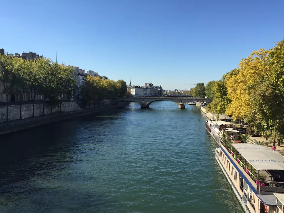 Photo of Paris, France by Mahathi