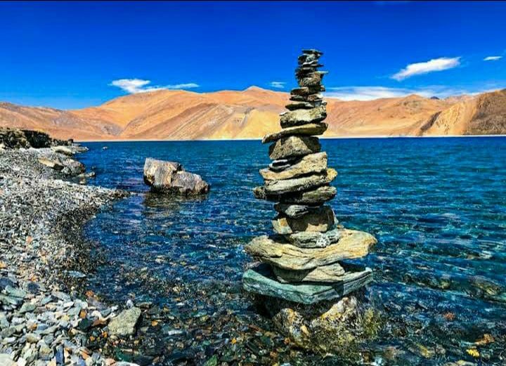 Photo of बर्फीले रेगिस्तान का सतरंगी इंद्रधनुष, पैंगांग झील by Priya Yadav